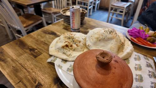 Stadtbild: Köfte und Ofenbrot