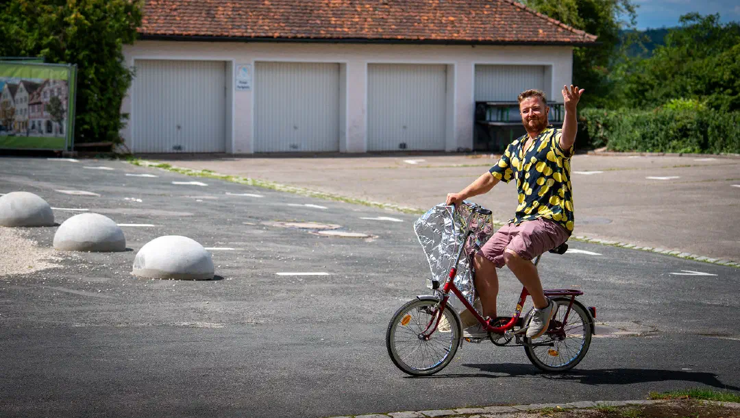 Wo kommt Michi her? Die Geschichte hinter dem rasenden Reporter.