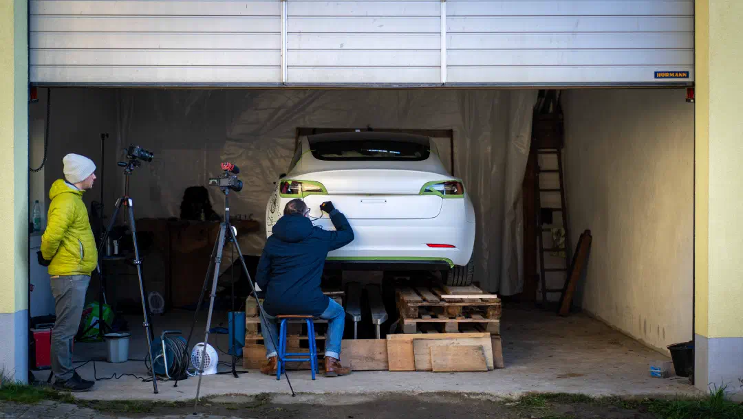 Martin parkt in Franken